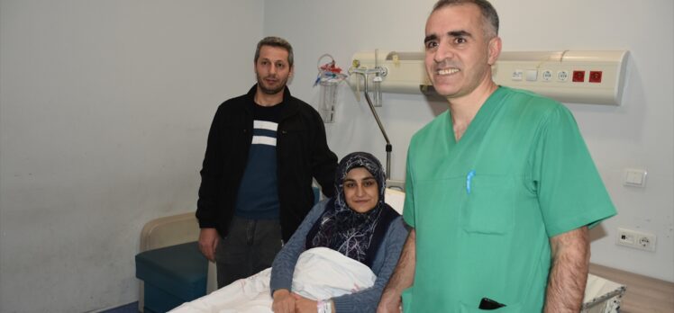 Malatya'da yılın ilk bebekleri ikizlere doktor ile ebenin ismini verdiler