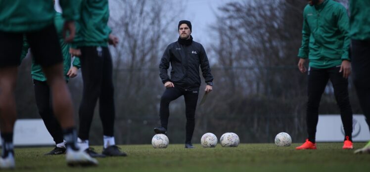 Sakaryaspor, sezonun ikinci yarısı için ilk antrenmanını yaptı