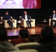 Türk futbolunun efsaneleri “Şut ve Gol: Türk Futbol Tarihi Sergisi'nde” söyleşiye katıldı