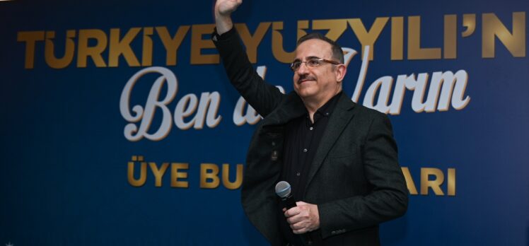 AK Parti'li Dağ, İzmir'de üye katılım töreninde konuştu: