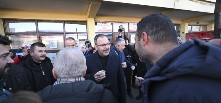 Bakan Kasapoğlu'nu taşıyan Sarıkamış Ekspresi Erzurum'a ulaştı