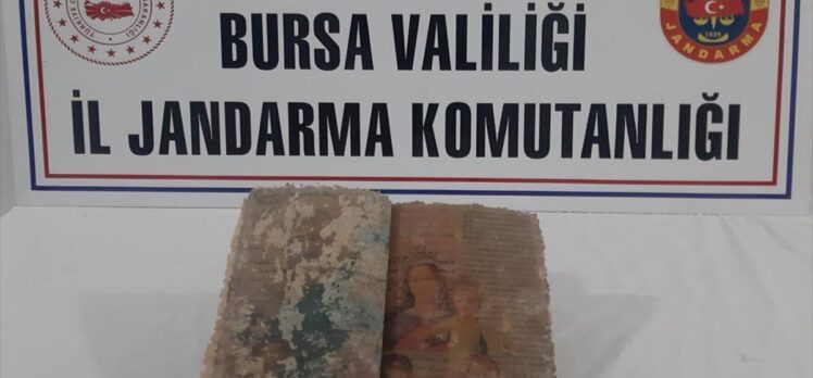 Bursa'da tarihi eser operasyonunda el yazması Tevrat ele geçirildi