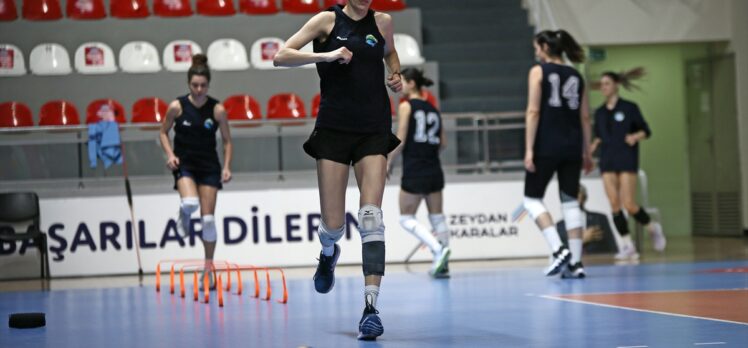 Çukurova Belediyesi Adana Demirsporlu voleybolcular, Avrupa hedefine odaklandı