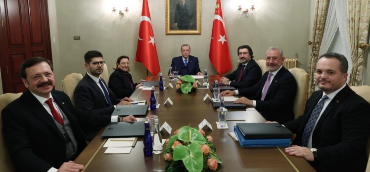 Cumhurbaşkanı Erdoğan,  Türkiye Varlık Fonu A.Ş Yönetim Kurulu'nu kabul etti