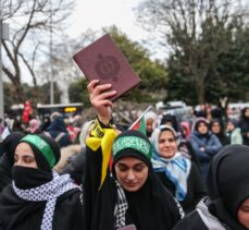 İsveç ve Danimarka'da Kur'an-ı Kerim yakılması Fatih'te protesto edildi