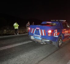 Kilis'te şarampole devrilen otomobildeki polis memuru yaralandı