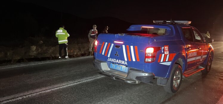 Kilis'te şarampole devrilen otomobildeki polis memuru yaralandı