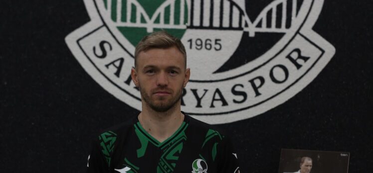 Sakaryaspor, Ukraynalı futbolcu Grechyshkin'i kadrosuna kattı