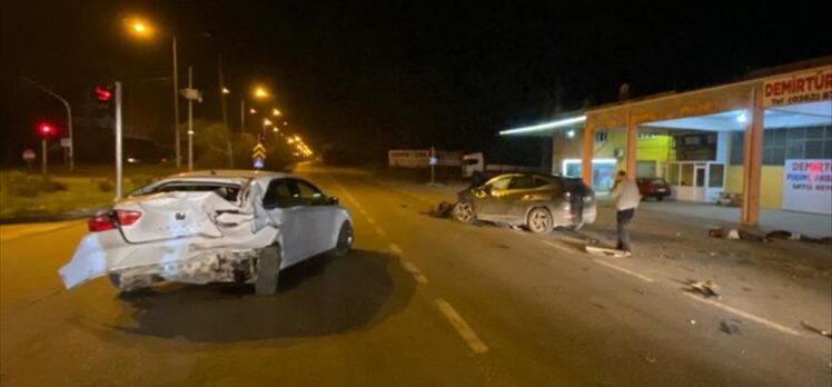 Samsun'da otomobilin çarptığı baba ve oğlu hayatını kaybetti