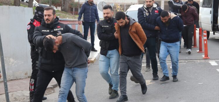 Şanlıurfa'daki kavgada gözaltına alınan 12 şüpheliden 7'si adliyeye sevk edildi