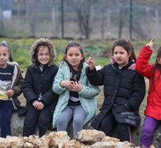 Silivri Büyük Sinekli Köy Yaşam Merkezi'nde çocuklar doğayı yaşayarak öğreniyor