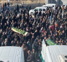 TAG Otoyolu'nda çekiciyle otomobilin çarpıştığı kazada ölen 4 kişi Mardin'de defnedildi