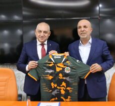 TFF Başkanı Mehmet Büyükekşi, Alanyaspor'u ziyaret etti: