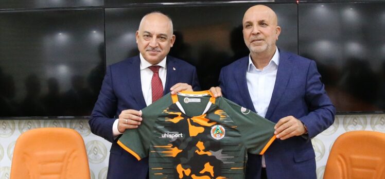 TFF Başkanı Mehmet Büyükekşi, Alanyaspor'u ziyaret etti: