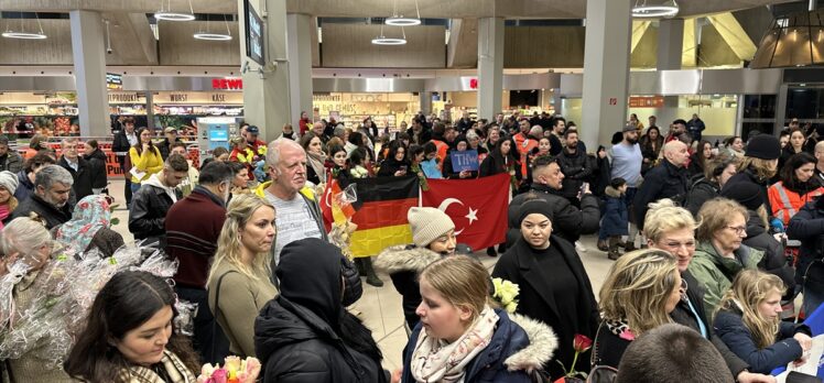 Almanya'dan deprem bölgesine giden arama kurtarma ekipleri geri döndü