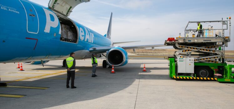 Amazon, Amazon Air kargo uçaklarıyla Türkiye’ye ek yardım malzemeleri ulaştırdı