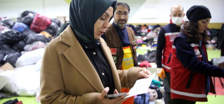 Azerbaycan'dan depremzedelere gönderilen yardımlardan çıkan notlar duygulandırıyor