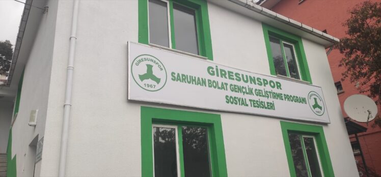 Depremde hayatını kaybeden Saruhan Bolat'ın adı Giresunspor'un altyapı tesisine verildi