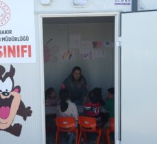 Diyarbakır'daki çadır kentte öğrenciler için “Mini Eğitim Kampüsü” oluşturuldu