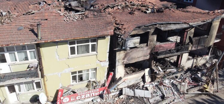 Doğanşehir'de depremin neden olduğu yıkım dronla görüntülendi