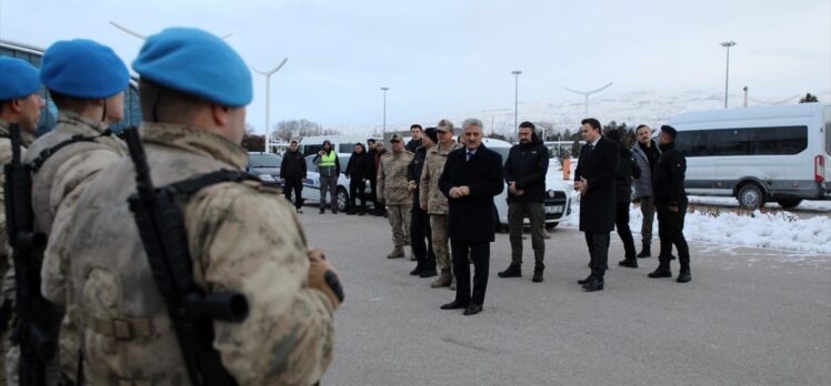 Erzincan'dan deprem bölgesine komandolar gönderildi