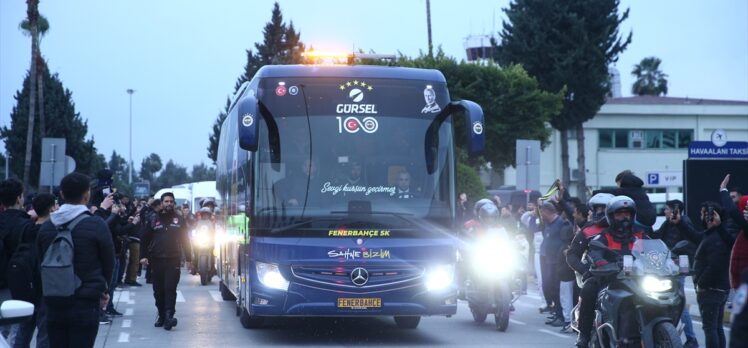 Fenerbahçe kafilesi Adana'ya geldi