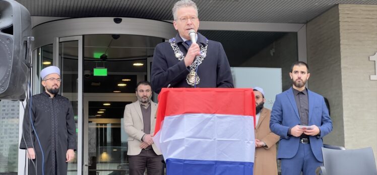 Hollanda’da, Türkiye'deki depremzedeler için anma ve dayanışma günü düzenlendi