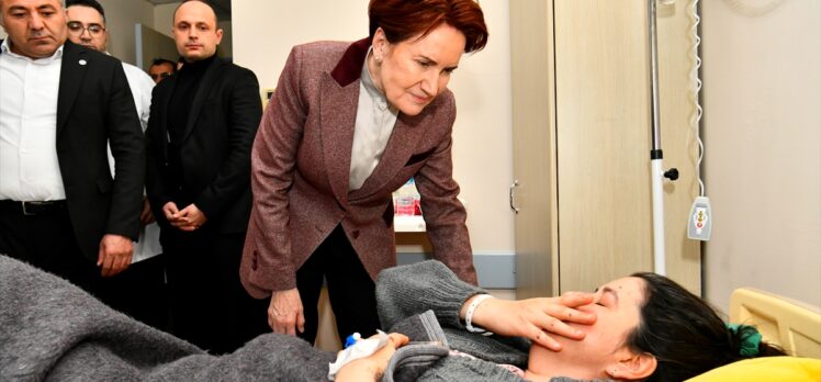 İYİ Parti Genel Başkanı Akşener, depremlerden etkilenen Gaziantep ve Osmaniye'de ziyaretlerde bulundu: