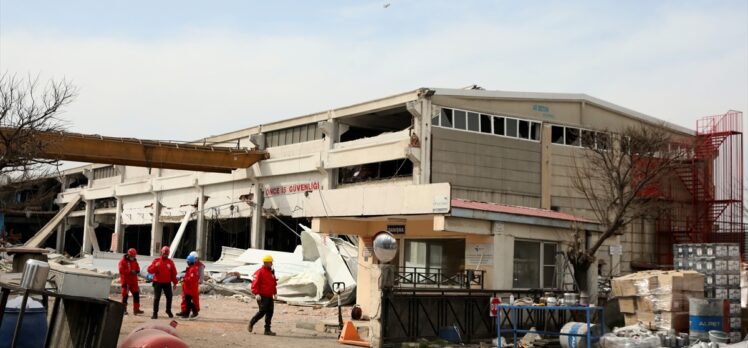 Kahramanmaraş'ta depremde kısmen çöken fabrikada 1 kişi öldü, 4 kişi yaralandı