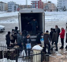 Karaman ve Afyonkarahisar'da deprem bölgesine yardım ve destekler sürüyor