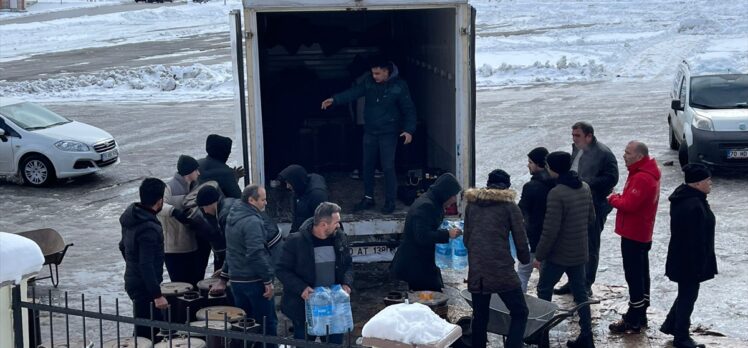 Karaman ve Afyonkarahisar'da deprem bölgesine yardım ve destekler sürüyor