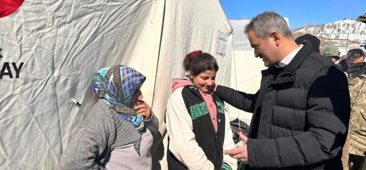 Milli Eğitim Bakanı Özer, Adıyaman'da incelemelerde bulundu