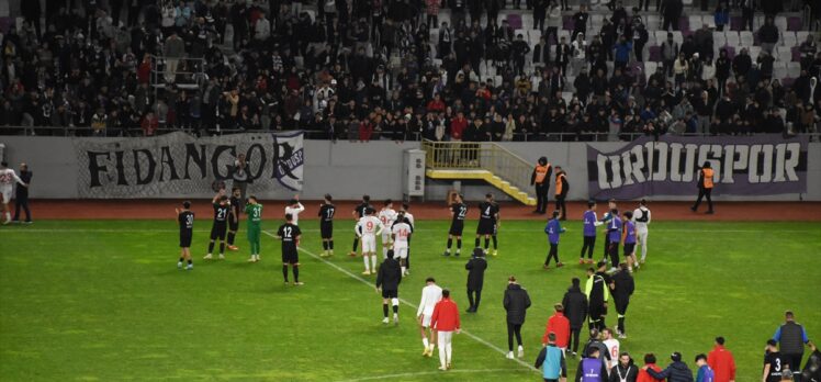 Orduspor 1967 ile Samsunspor, depremzedelere destek maçında karşılaştı