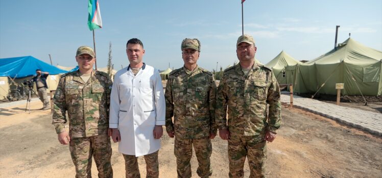 Özbek askerler, kurdukları sahra hastanesinde 3 bin kişiye sağlık hizmeti verdi