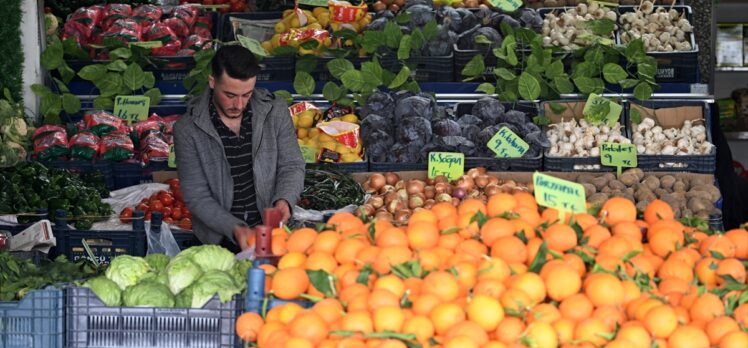 Adıyaman esnafı depremin ardından yeniden tezgah başında