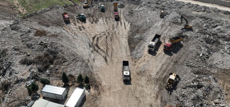 Adıyaman'da enkaz döküm alanı havadan görüntülendi