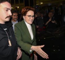 Akşener, partisinin il başkanlarıyla bir araya geldi