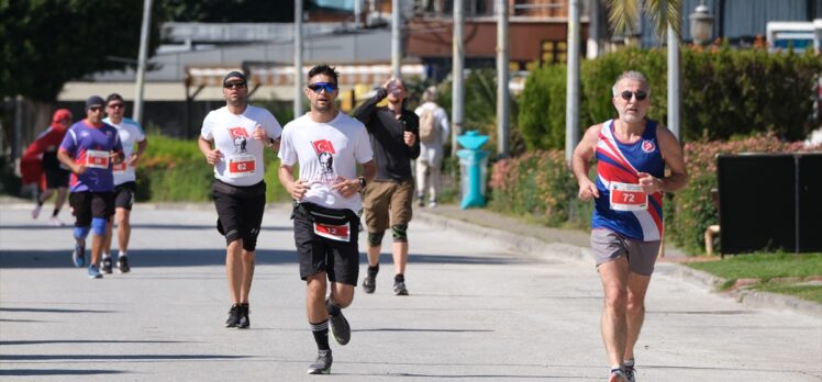 Alanya Atatürk Yarı Maratonu ve Halk Koşusu yapıldı