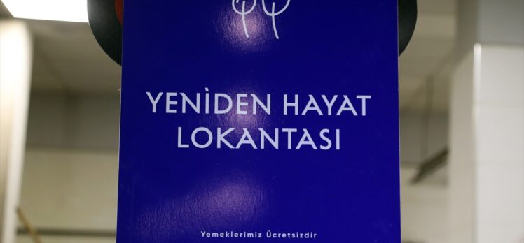 Bakan Varank, Elbistan'da deprem sonrası dayanışmayla kurulan “Yeniden Hayat Lokantası”nı ziyaret etti