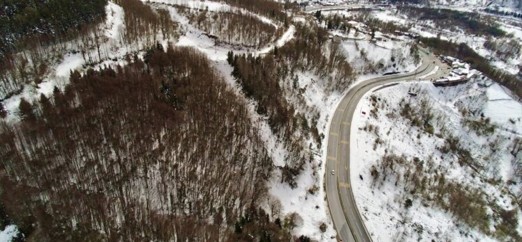 Bolu Dağı'nda kar manzarası havadan görüntülendi