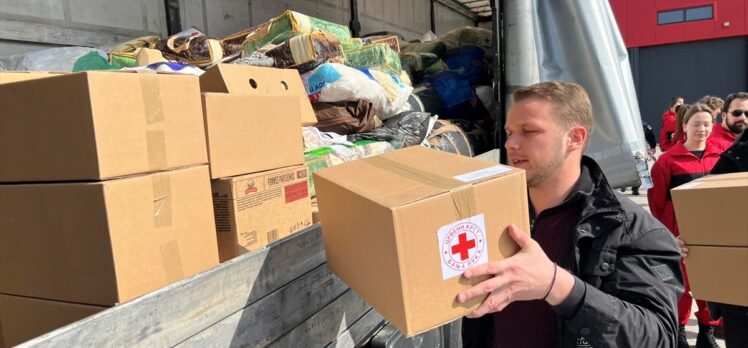 Bosna Hersek'ten Türkiye'deki deprem bölgelerine yardımlar sürüyor