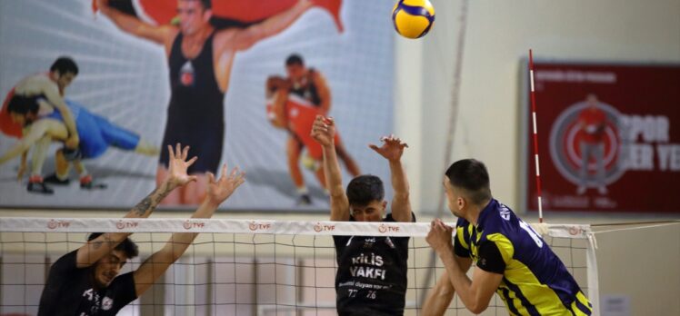 Depremzede voleybolculardan oluşan Kilis Gençlikspor'un hedefi 1. Lig