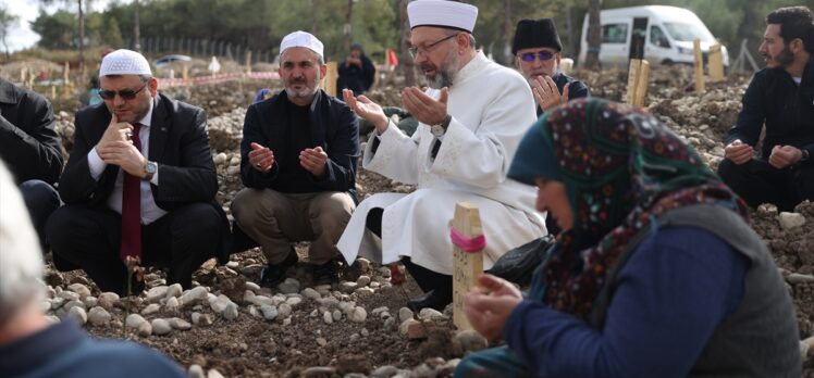 Diyanet İşleri Başkanı Erbaş, Kahramanmaraş'ta depremzedelerle bir araya geldi