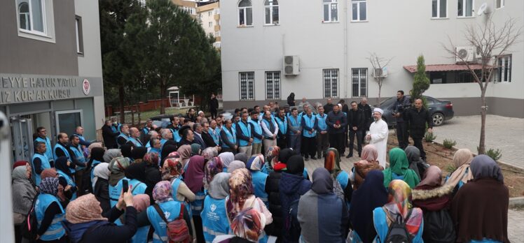 Diyanet İşleri Başkanı Erbaş, Kahramanmaraş'ta din görevlileriyle bir araya geldi: