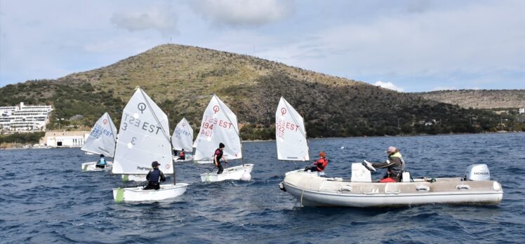 Estonyalı yelkenciler Bodrum'da kamp yapıyor