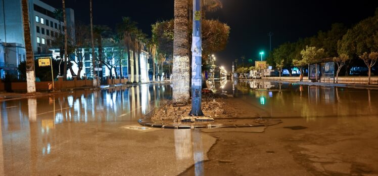 Hatay'ın İskenderun ilçesinde deniz seviyesi yükseldi