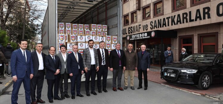 İstanbul'daki taksi, minibüs ve kamyon şoförlerinden Malatya'daki depremzedelere yardım tırı