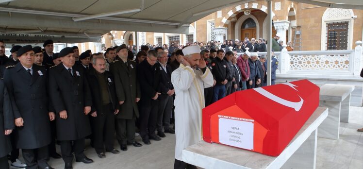 İzmir'de pompalı tüfekle vurularak öldürülen kişinin cenazesi Çorum'da defnedildi