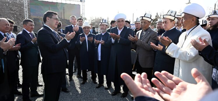 Kırgızistan'da 20 bin kişilik cami ve külliyenin temeli atıldı