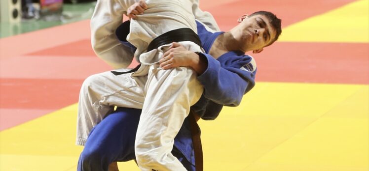 Spor Toto Gençler Türkiye Judo Şampiyonası Kocaeli'de başladı